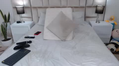 JESICA online show from October 11, 1:05 pm