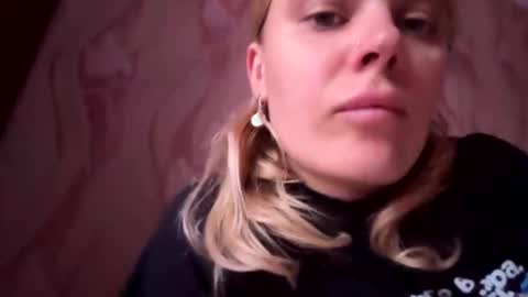 Snapshot of jeslynomert chatting on October 11, 12:43 pm JeslyNomert online show from October 11, 12:43 pm