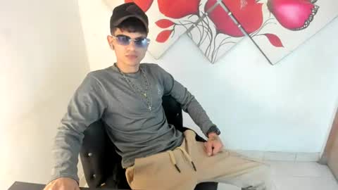 jesshot_bigcock online show from July 7, 6:04 am