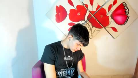 jesshot_bigcock online show from August 9, 3:34 am