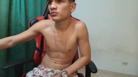 jesshot_bigcock online show from September 28, 1:03 am