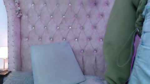 Jessica  online show from April 19, 2:34 am