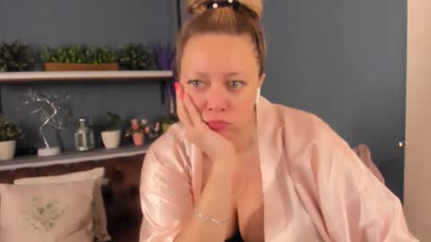 Jessica online show from October 23, 2:07 pm