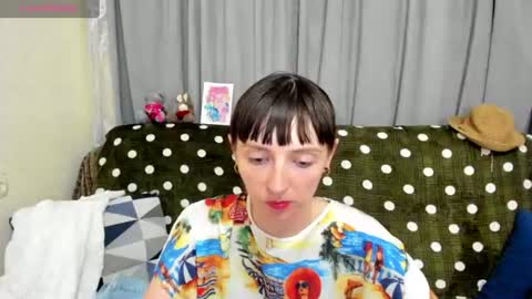 jessicaforris online show from July 16, 11:35 am
