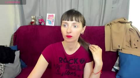 jessicaforris online show from July 22, 11:45 am