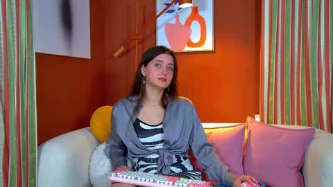 Jessica online show from September 21, 7:45 am