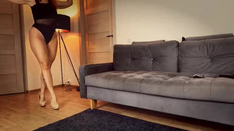 Jess online show from October 25, 8:57 am