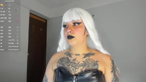 Snapshot of jessie_williams_01 chatting on February 11, 8:20 pm Your Sweet Angel online show from February 11, 8:20 pm