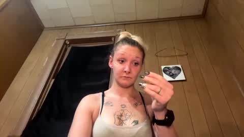 Wonderland online show from December 9, 10:30 pm