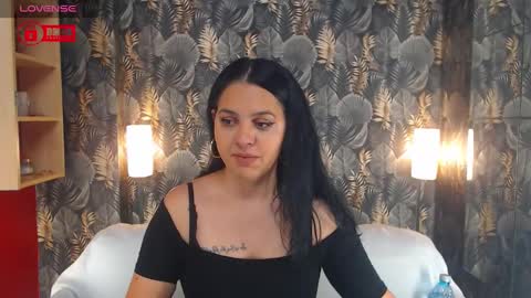 Snapshot of jessthewicked chatting on December 3, 5:38 pm JessTheWicked online show from December 3, 5:38 pm