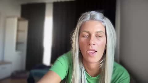 Jessye online show from September 22, 11:47 am