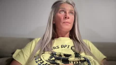 Jessye online show from October 3, 5:43 pm