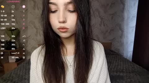 I am Gina ntmu Lets hit 10 Thumbs Up together online show from April 4, 1:29 pm