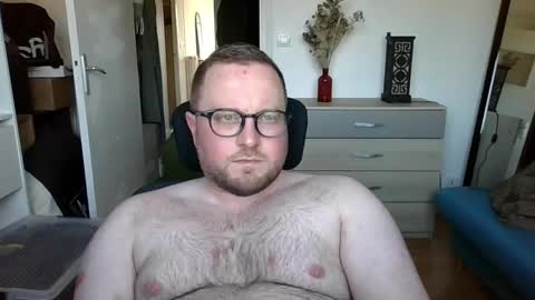 jeuneloup92 online show from March 18, 4:57 pm