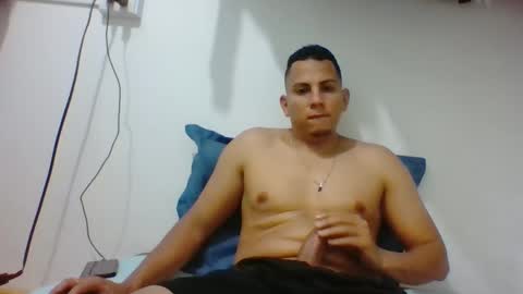 jhan1995 online show from April 1, 4:35 am