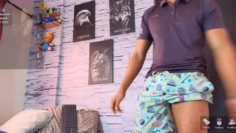 Snapshot of jhay_wheeler777 chatting on September 22, 6:23 pm jhay_wheeler777 online show from September 22, 6:23 pm