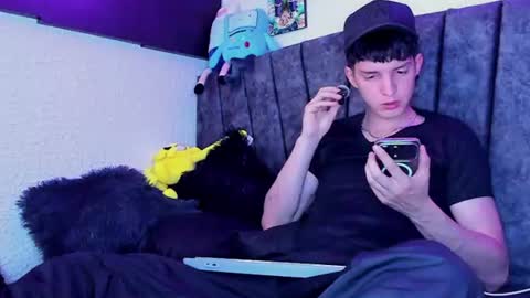 Jheampiero online show from June 17, 6:46 pm