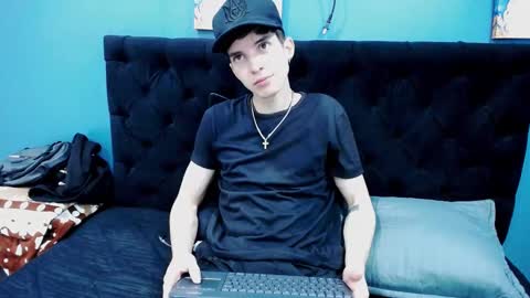 Jheampiero online show from October 27, 1:44 pm