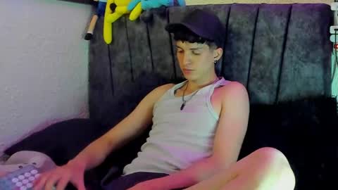 Jheampiero online show from June 24, 9:11 pm