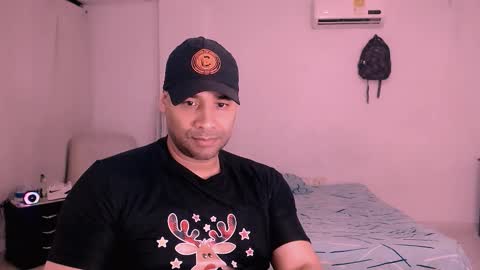 En moreno online show from December 4, 3:39 am