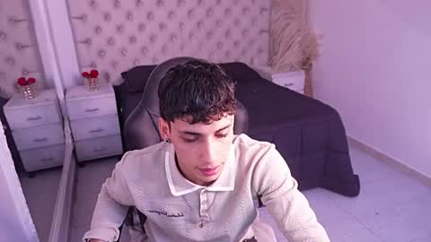 jhoanleandro online show from April 20, 4:37 am