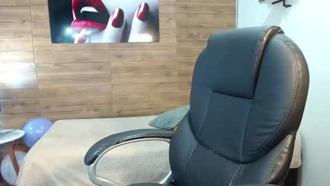 Jhoel online show from October 11, 7:50 pm