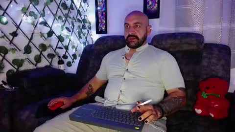 JhonD online show from February 10, 9:15 pm