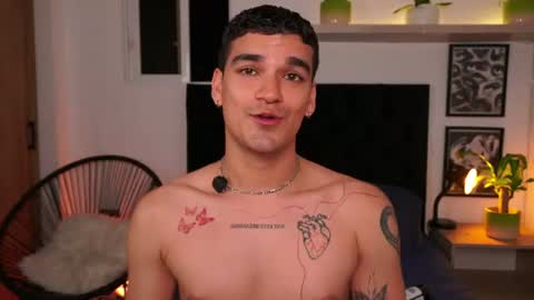 Jhonny  online show from June 11, 1:27 am