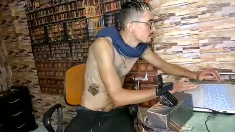 Jhosuamoore  online show from November 11, 3:14 pm