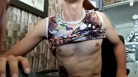 Snapshot of jhosuamoore chatting on October 18, 2:21 pm Jhosuamoore online show from October 18, 2:21 pm