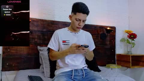 jhosuavega online show from October 1, 2:21 am