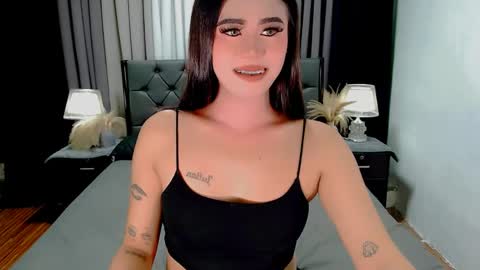 julie online show from April 18, 11:38 pm