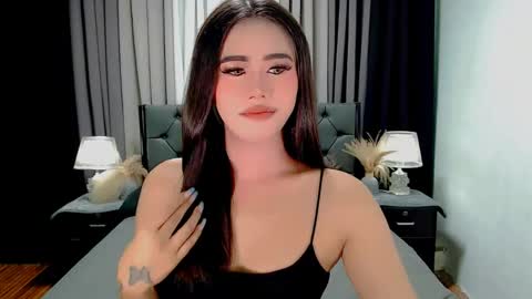 julie online show from April 23, 11:28 pm