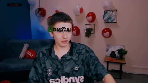 Snapshot of jimmie_hot chatting on February 19, 10:53 pm your dream  online show from February 19, 10:53 pm