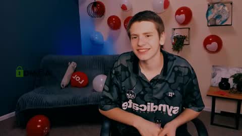 Snapshot of jimmie_hot chatting on February 20, 1:57 am your dream  online show from February 20, 1:57 am
