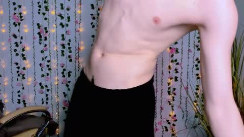 Snapshot of jimmie_hot chatting on March 11, 2:32 am your dream  online show from March 11, 2:32 am