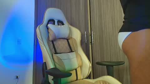 Jimmy Leeh online show from November 8, 5:54 am