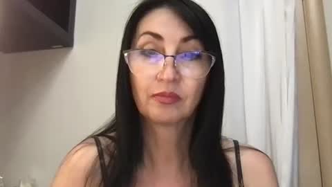jinaluv online show from June 5, 2:44 pm