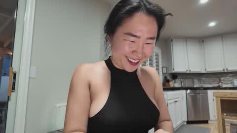 Snapshot of jiwon4u chatting on October 11, 12:59 am Jiwon online show from October 11, 12:59 am