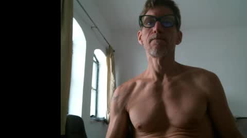 jlmbud online show from April 25, 10:28 am