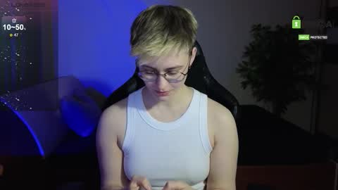 J online show from December 4, 7:35 pm