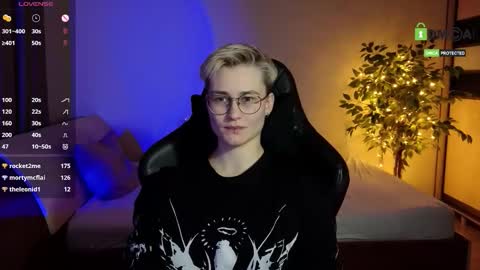 J online show from February 6, 8:11 pm