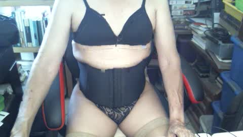 Joana online show from October 4, 7:00 pm