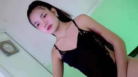 joanna_johnson online show from April 23, 12:51 am