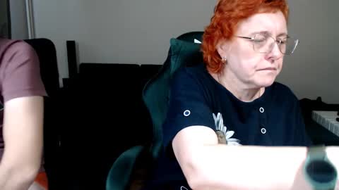 Joanna and Greg online show from February 4, 2:32 pm