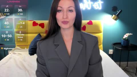 Joan online show from March 5, 8:34 am