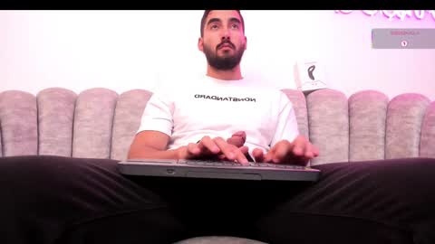 JOAO BATISTA online show from March 1, 11:15 pm