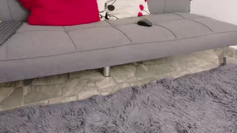 Jhulia online show from May 20, 8:15 pm