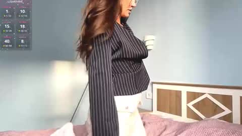 Nicole online show from October 15, 4:38 am