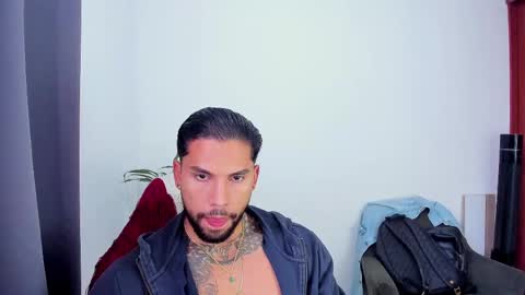 joe_esthetic online show from October 20, 12:54 pm